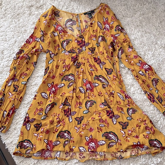 F21 Paisley Tunic,tag L,but has shrunk a bit so would say closer to small/medium - Picture 1 of 6